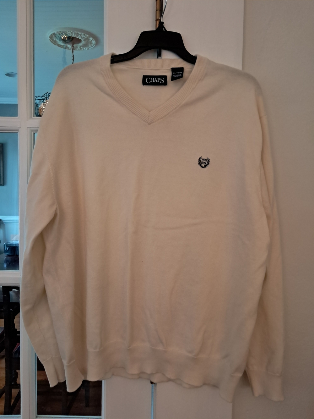 Chaps Men's V-Neck Sweater in Cream with Embroidered Crest